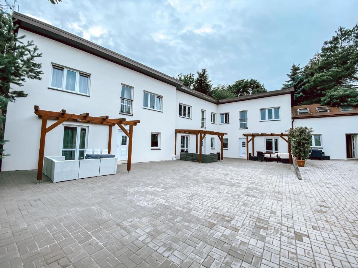 Chaty A Apartmany Hracholusky Kemp Kosatka Pnovany Dış mekan fotoğraf