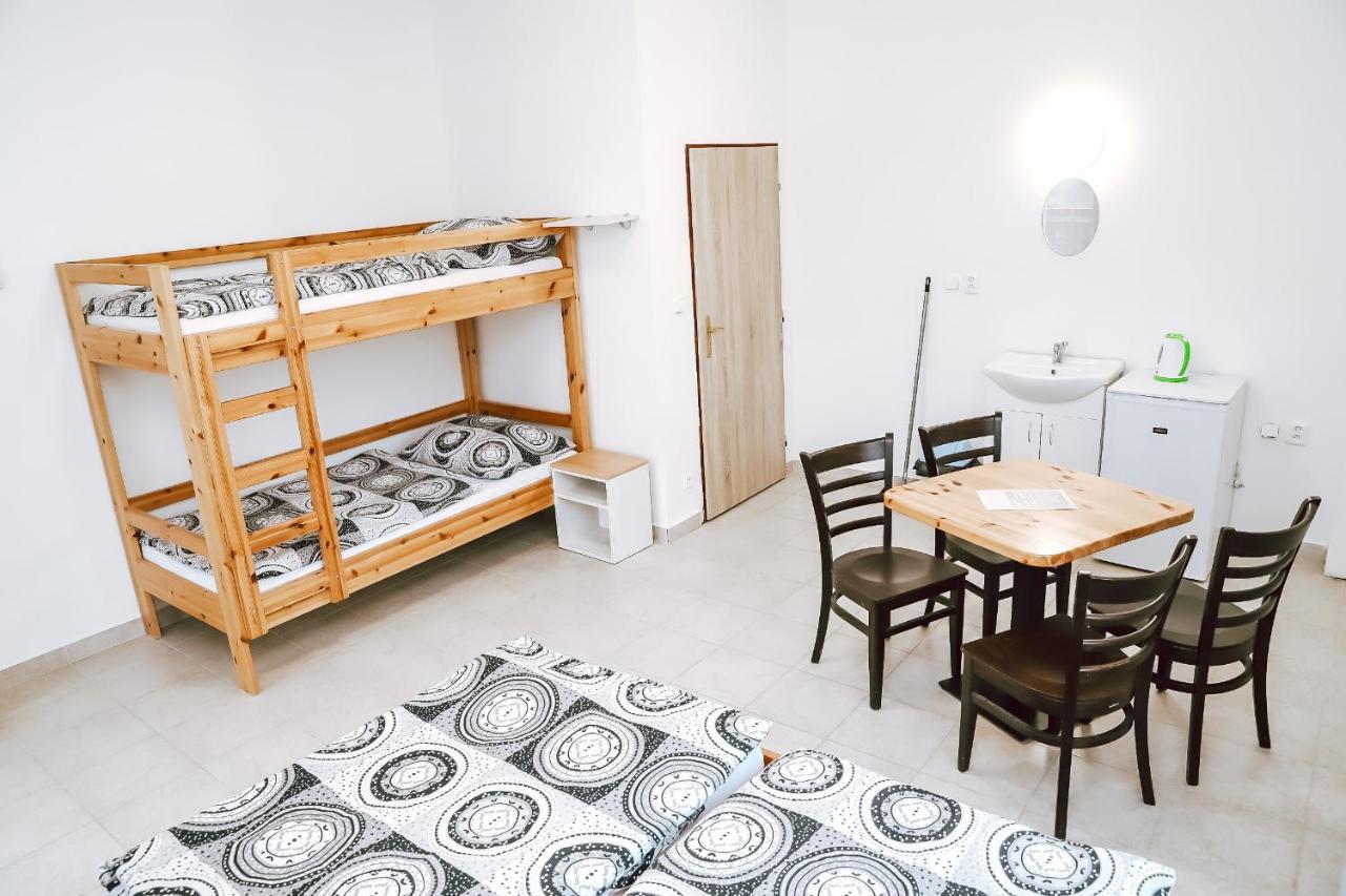 Chaty A Apartmany Hracholusky Kemp Kosatka Pnovany Dış mekan fotoğraf