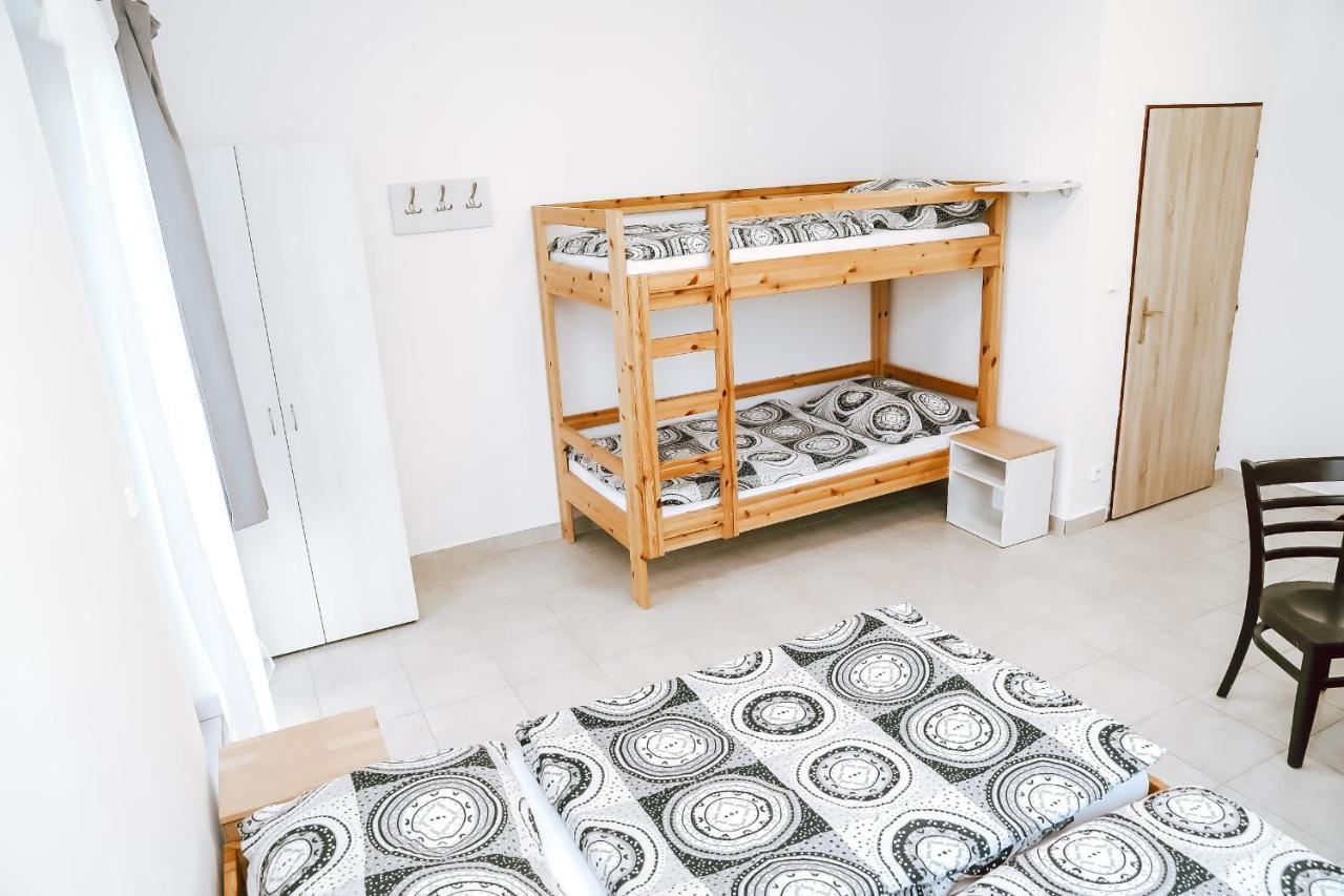 Chaty A Apartmany Hracholusky Kemp Kosatka Pnovany Dış mekan fotoğraf