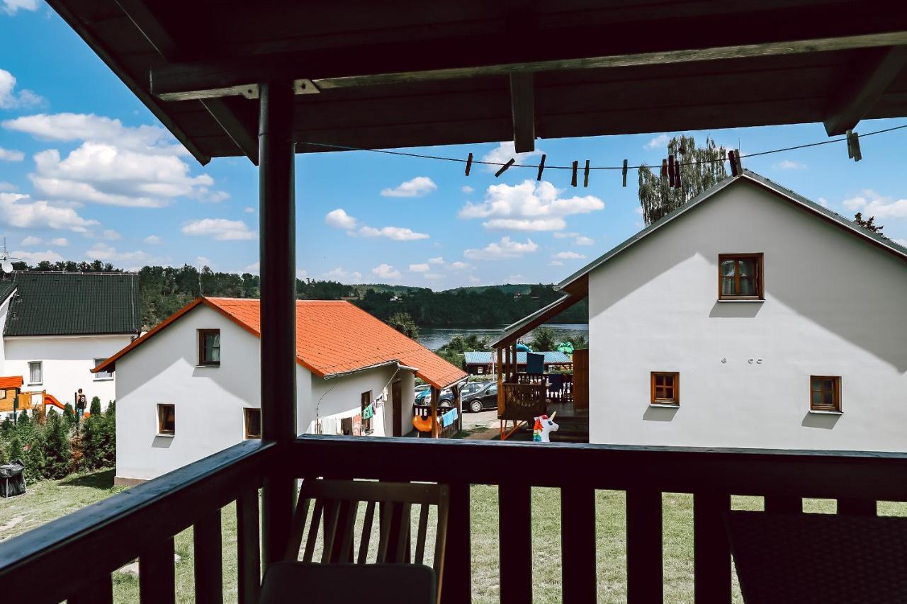 Chaty A Apartmany Hracholusky Kemp Kosatka Pnovany Dış mekan fotoğraf