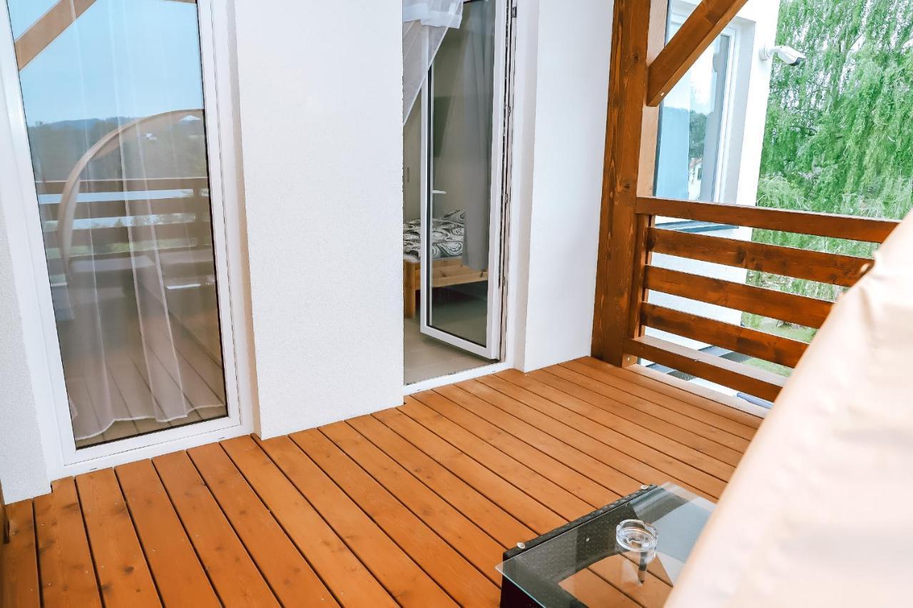Chaty A Apartmany Hracholusky Kemp Kosatka Pnovany Dış mekan fotoğraf