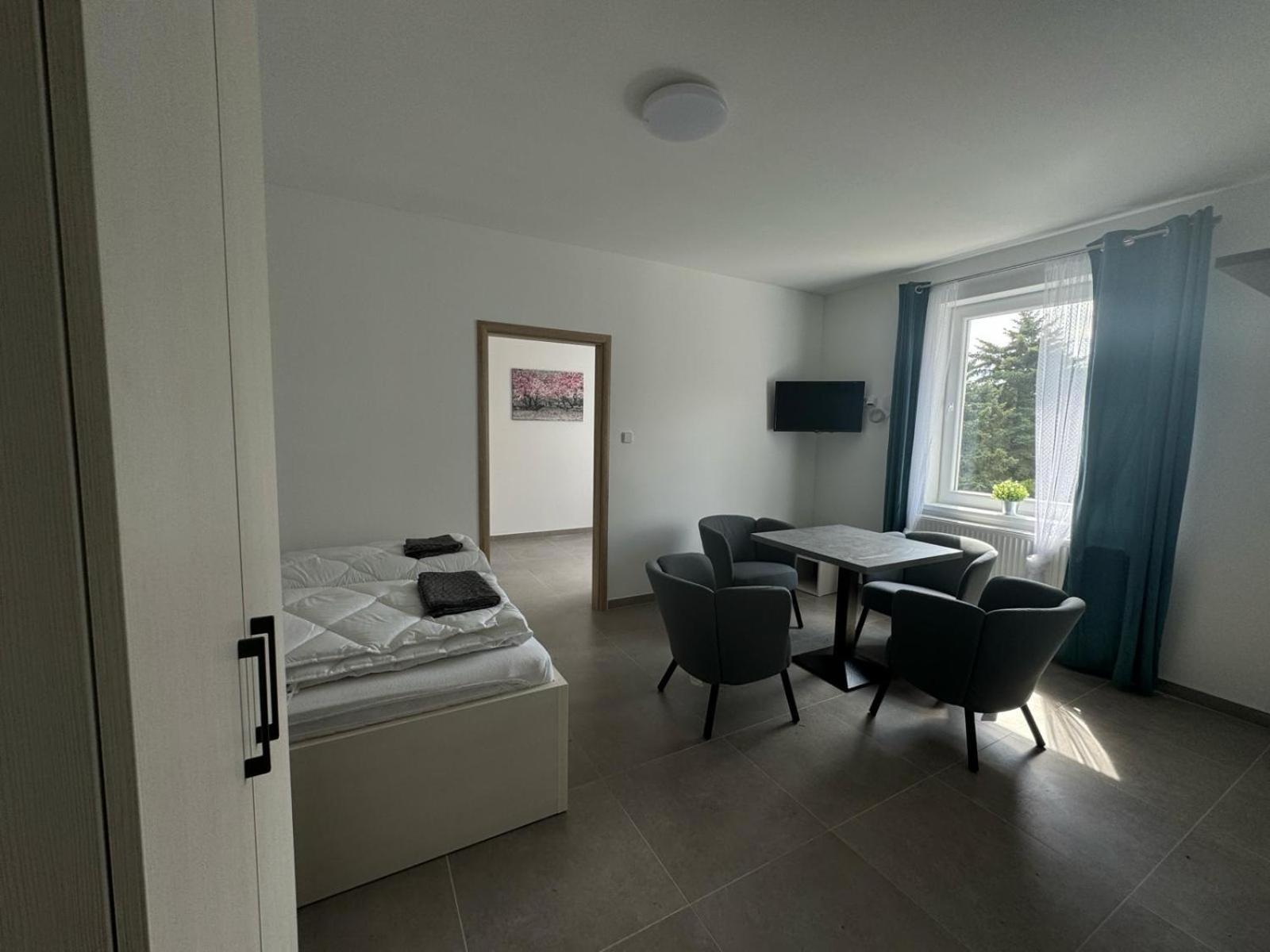 Chaty A Apartmany Hracholusky Kemp Kosatka Pnovany Dış mekan fotoğraf